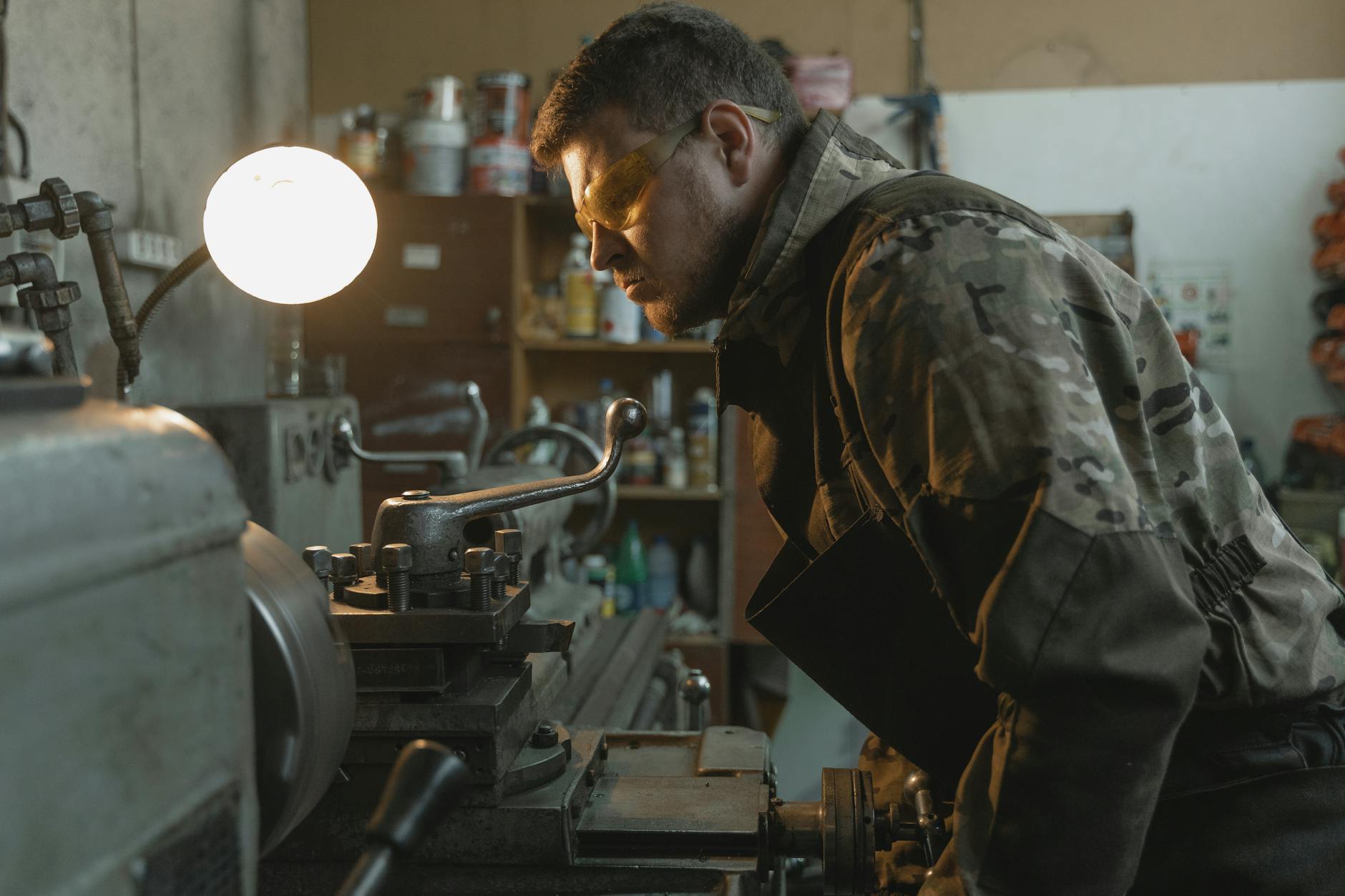 Czysta emulsja, stabilny proces: dlaczego odolejacze to obowiązkowe wyposażenie w nowoczesnym zakładzie pracy?